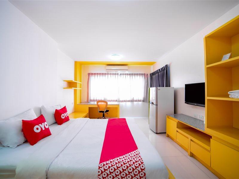 Oyo 460 Int Place Бангкок Екстер'єр фото