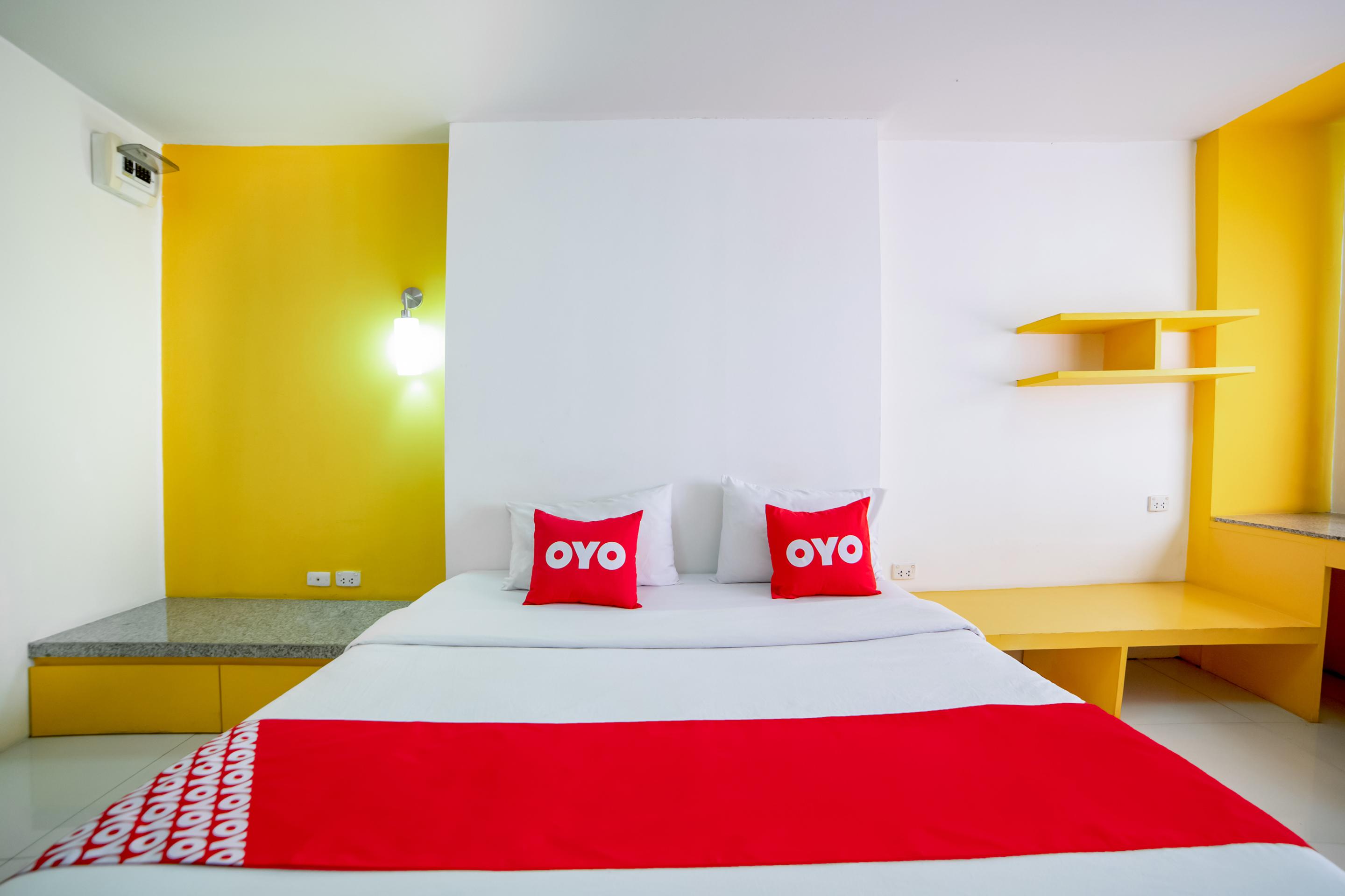 Oyo 460 Int Place Бангкок Екстер'єр фото
